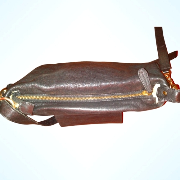 Michael Kors Black Buckle Hobo Convertible Shoulder Bag w Gold Hardware - Picture 9 of 11